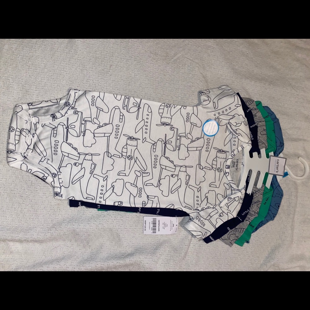 Carters 5 pack bundle of onesies.